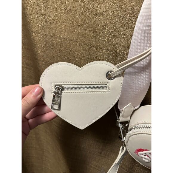 NWT Steve Madden Brosi Valentines Kiss Chalk Cross Body  Limited Edition - Picture 4 of 8